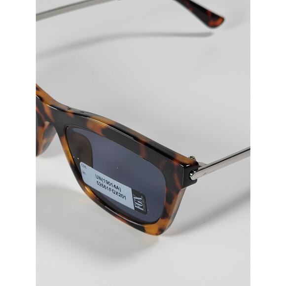 Foster Grant Full Cat Eye Brown Tortoise & Silver Metal Sunglasses 52661FGX201 - Picture 9 of 12